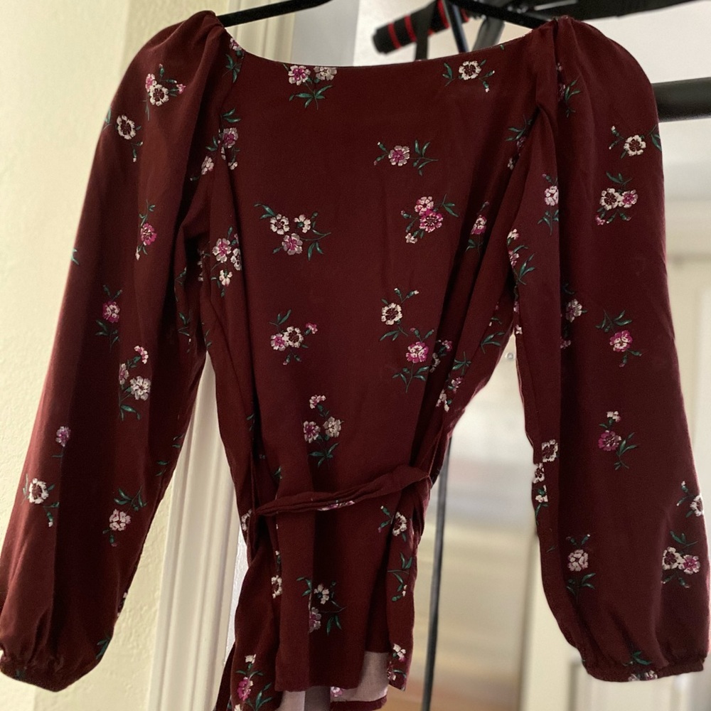 Maroon scoop neck work shirt